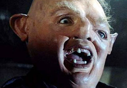 PARECIDOS RAZONABLES - Página 9 Sloth_goonies-431x300