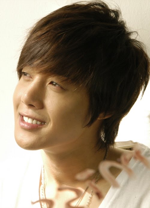 تقرير عن kim hyun joong المغني والممثل الاكثر وسامة واثارة! 2acbb1f0e3779d27dcc474a