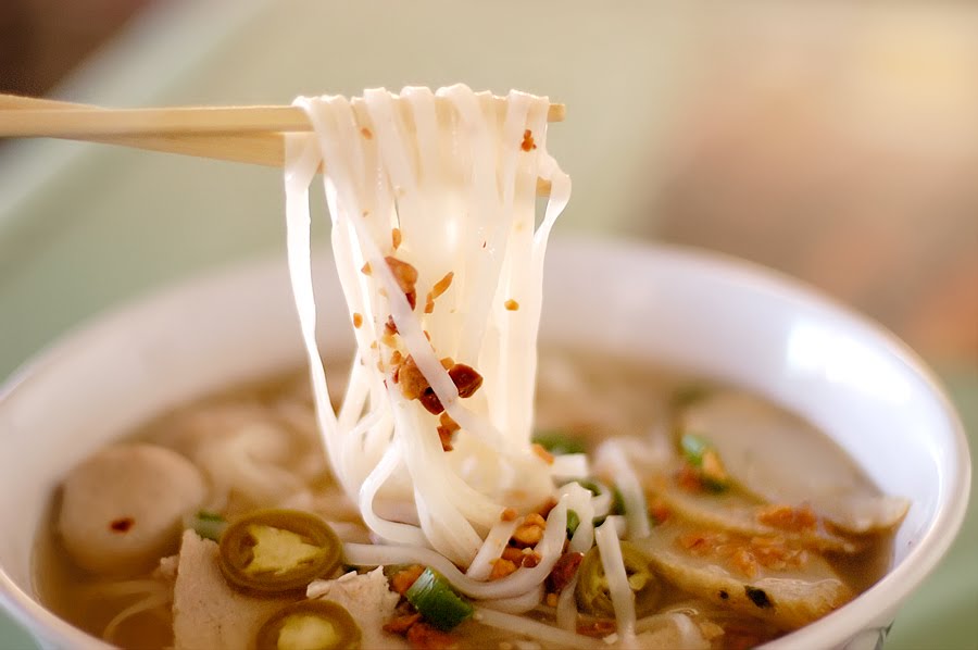 "FAWM" (Noodle Soup) Thai_noodle_soup