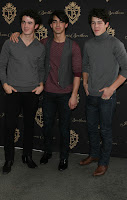 Jonas Brothers Feliz Navidad Foro Sol de Mexico! Blogdelatele_blogspot_com-7