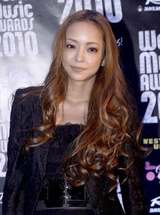 Namie Amuro - Page 2 WMA2010