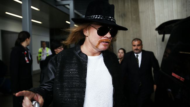 Axl, entrevistado por un periódico de los Emiratos Árabes.  883853-axl-rose-sydney