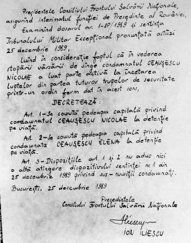 Aparece un decreto en el que se ofrecia la cadena perpetua a los Ceausescu ¿A cambio de qué?  Decret