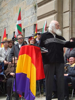 Se conmemora en Eibar el 81º aniversario de la II República [IU, HK, ERC] Ezkaba08-4%5B1%5D