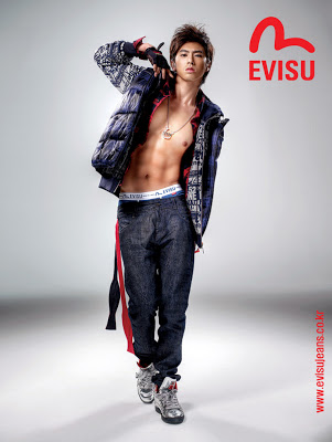 احلى عارض ازياء بالعااااالم ..يونهو .. Evisu12