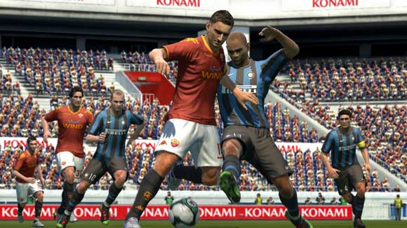 Pro Evolution Soccer 2011 Pes-2011-totti-e-etoo