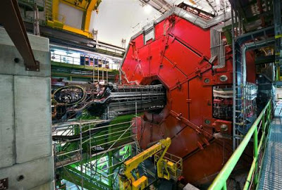 Científicos del CERN piensan que estan saboteando el LHC, ¡desde el futuro! 2-lhc-cern-gran-colisionador-de-hadrones-27