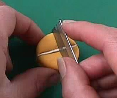 فــن صنع البرتقال Smallest-fake-orange-13