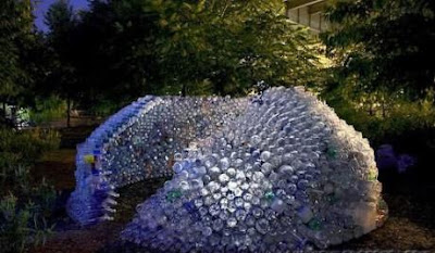 أبدعو حتى مع البلاستيك Creative-plastic-bottles-10