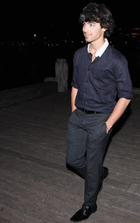 Joe Jonas , Sexy De Por Vida O,O Joe-jonas-veros-sidney-3