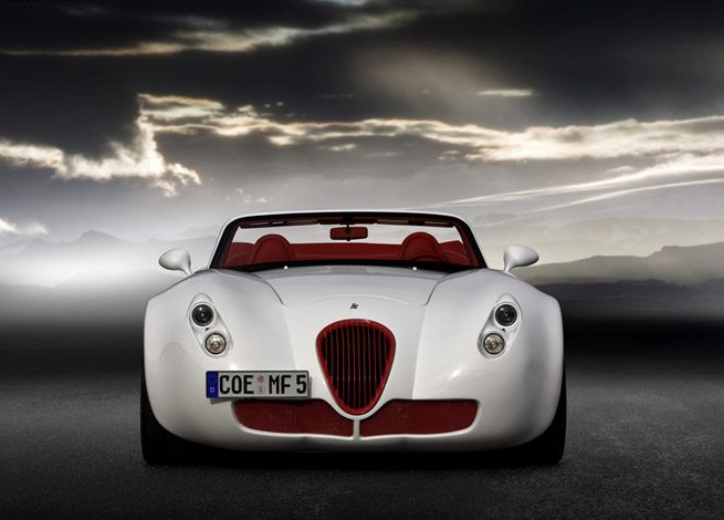 مقارنة بين افضل السيارات الرياضية 2010-Wiesmann-Roadster-MF5-02