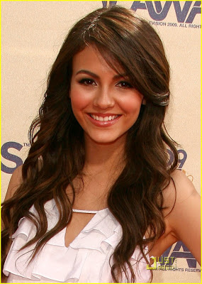 Segunda Generación Victoria-justice-mtv-awards-04