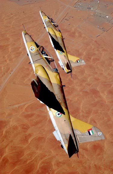 FUERZA AÉREA DE LOS EMIRATOS ARABES UNIDOS  - Página 3 BAe%2BHawk%2BT63%2BEAU