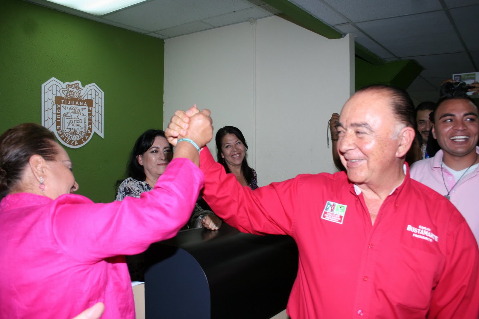 Ex alcalde de Tijuana se aprueba su casino, 2 días antes de dejar cargo Bustamante_municipio_18