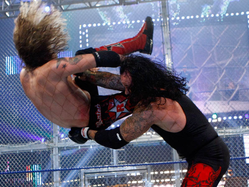 undertaker vs edge WWE-SummerSlam-Undertaker-Edge-3_1142021