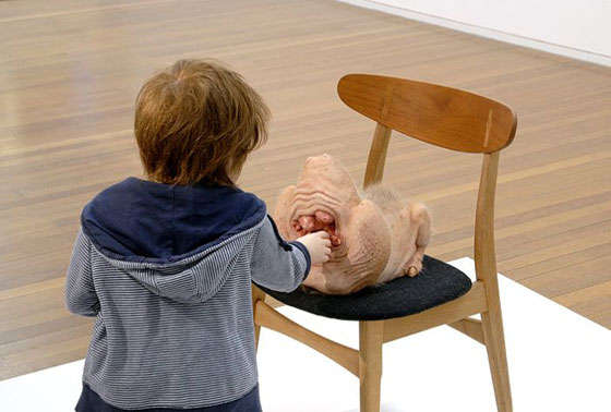 வினோதமான படங்கள்  Sculptures_by_Patricia_Piccinini12