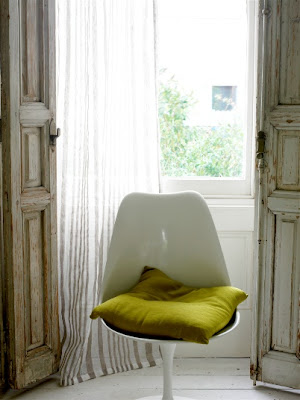 ستائر وشبابيك مودرن رووووووووووووعة وراقية جدا جداجدا White_chair_green_cushion_striped_sheers_%28Custom%29