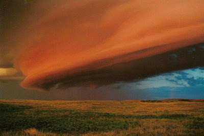 صورنادرة للسحب سبحان الله Shelf_cloud3