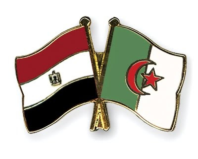 اعتذار لكل اعضاء المنتدى  Flag-Pins-Egypt-Algeria