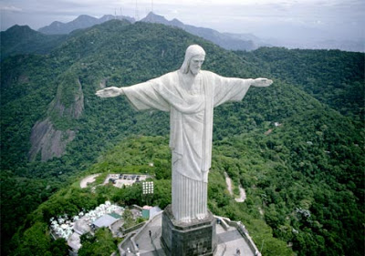 உலக துணுக்குகள் - Page 2 Brazil_christ-redeemer