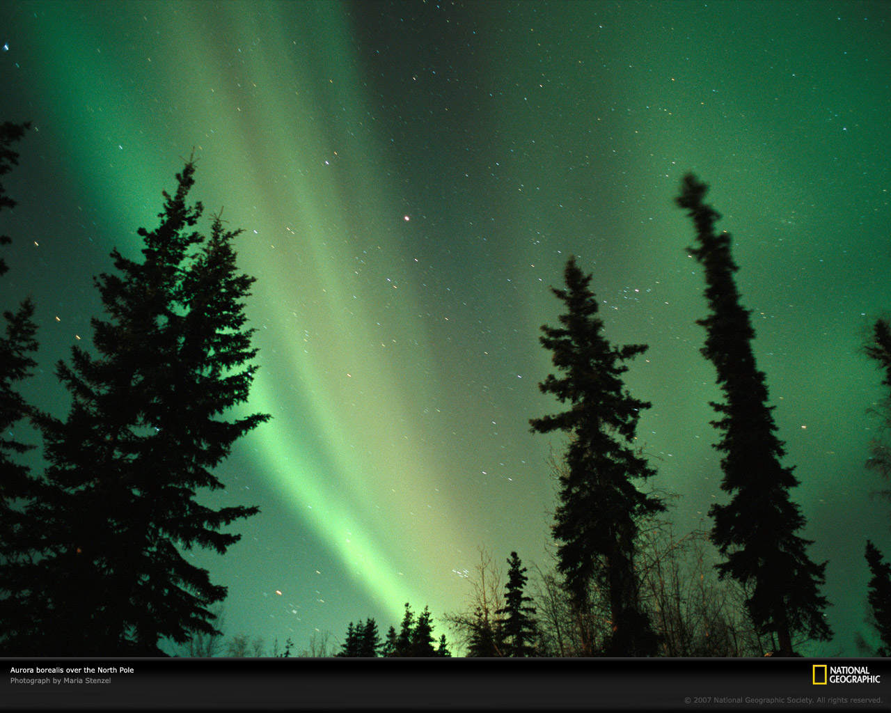  -  2 North-pole-aurora-borealis-678723-xl