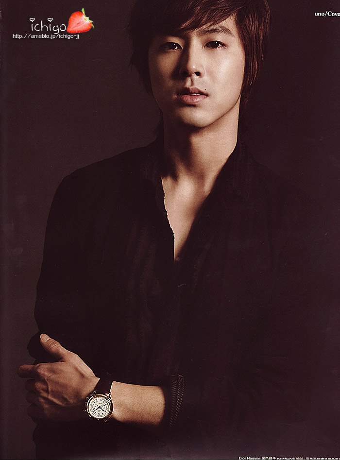 [SCAN] 300710 YUNHO - MEN's UNO Magazine   Uno3