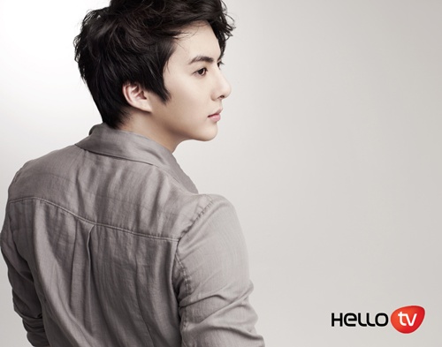 [NEWS] SS501 Kim Hyung Jun shed Idol Image, emitting ‘Scent of Mature Man’ 201010051630331001_1