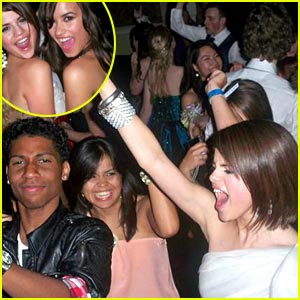 Paparaco :P Selena-gomez-prom-crasher