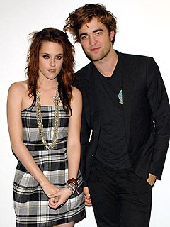 Robsten (Marzo 2009 - Agosto 2009) - Página 30 002k34sc