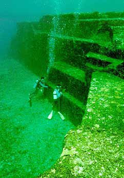 Piramida Kuno di Dasar Laut Jepang Japanpyrsteps