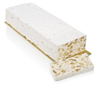 TORRONE        . Torrone_morbido_taglio