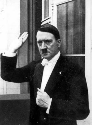 20 de Noviembre.  - Página 3 Adolf_Hitler