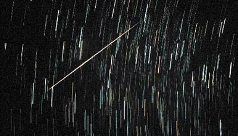 Hujan Meteor malam Ini Hujan-meteor