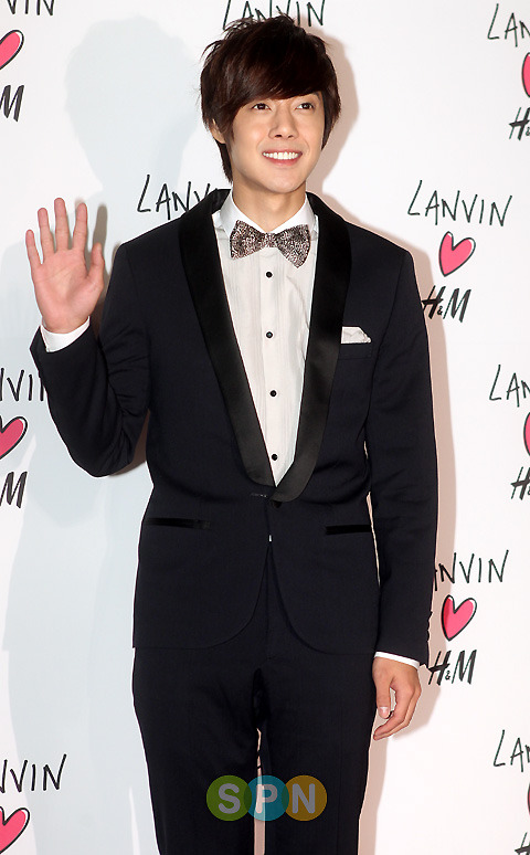 Kim Hyun Joong @ fiesta The Lanvin paraH&M VIP  9