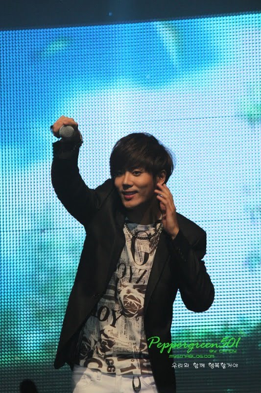 Kyu Jong & Young Saeng historia en Hong Kong 12