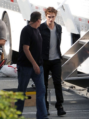 Fotos de Robert en el Set de Eclipse SPL121856_008