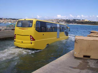 Inilah Bus Tercanggih yang Bisa Berenang Bus-ampibi-op-w540-04