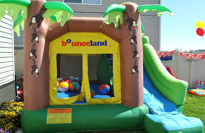 الي عندها حفلة اطفال تدخل Bouncehouse