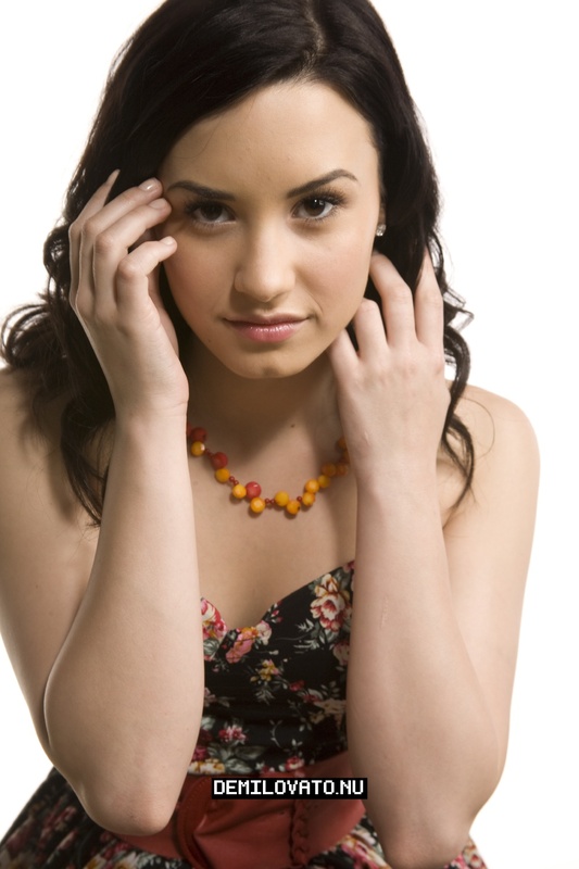 Demi Lovato: Photoshoots - Página 2 004bb