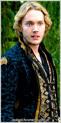 Toby Regbo 18146094_RdL0Z