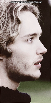 Toby Regbo 18230709_r3CEA