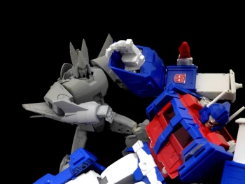 [Masterpiece Tiers] X-TRANSBOTS MX-III ELIGOS aka CYCLONUS - Sortie Octobre 2015 - Page 2 5yBmkBQo