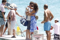 Nina Dobrev with her boyfriend Austin Stowell in Saint-Tropez (July 24) 90Aw6yoB