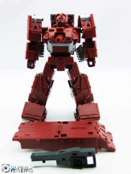 [Masterpiece Tiers] BADCUBE OTS-04 WARDOG aka WARPATH - Sortie Mai 2015 - Page 3 BAorbA5q