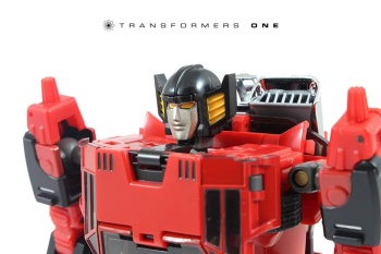 [BadCube] Produit Tiers - OTS-08 Sunsurge (aka Sunstreaker/Solo G1) + OTS-Special 01 Blaze (aka Sunstreaker/Solo Diaclone) - Page 4 CnSfh6Uu