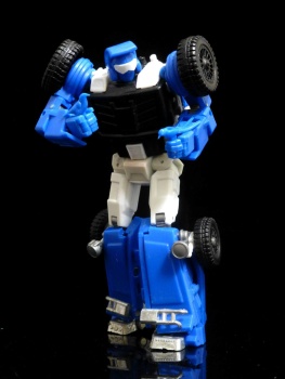 [Masterpiece Tiers] X-TRANSBOTS MM-VIII ARKOSE aka BEACHCOMBER - Sortie Fevrier 2016 - Page 2 K0CRd64v