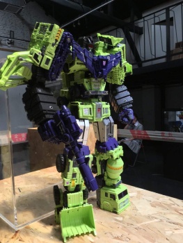 [Toyworld] Produit Tiers - Jouet TW-C Constructor aka Devastator/Dévastateur (Version vert G1 et jaune G2) - Page 6 MrNFUzgK