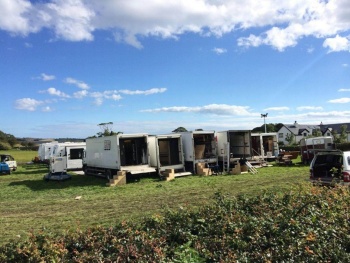 30 Agosto - Algunas fotos desde el set de "The Lost City Of Z" que filmó en Strangford Lough a principios de esta semana!!! NCkOpBsa