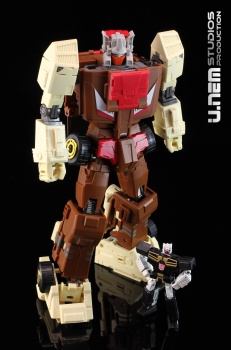 [Masterpiece Tiers] MAKETOYS MTRM-01 CUPOLA aka CHROMEDOME - Sortie Juillet 2015 - Page 2 OCiW7n0W