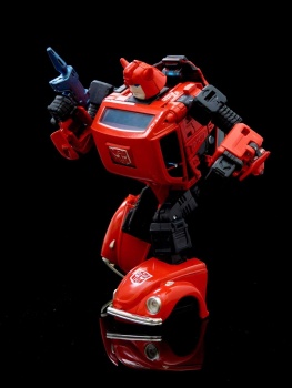 [Masterpiece Takara Tomy] MP-21R RED BUMBLEBEE - Sortie Décembre 2015 SOZTbIMS